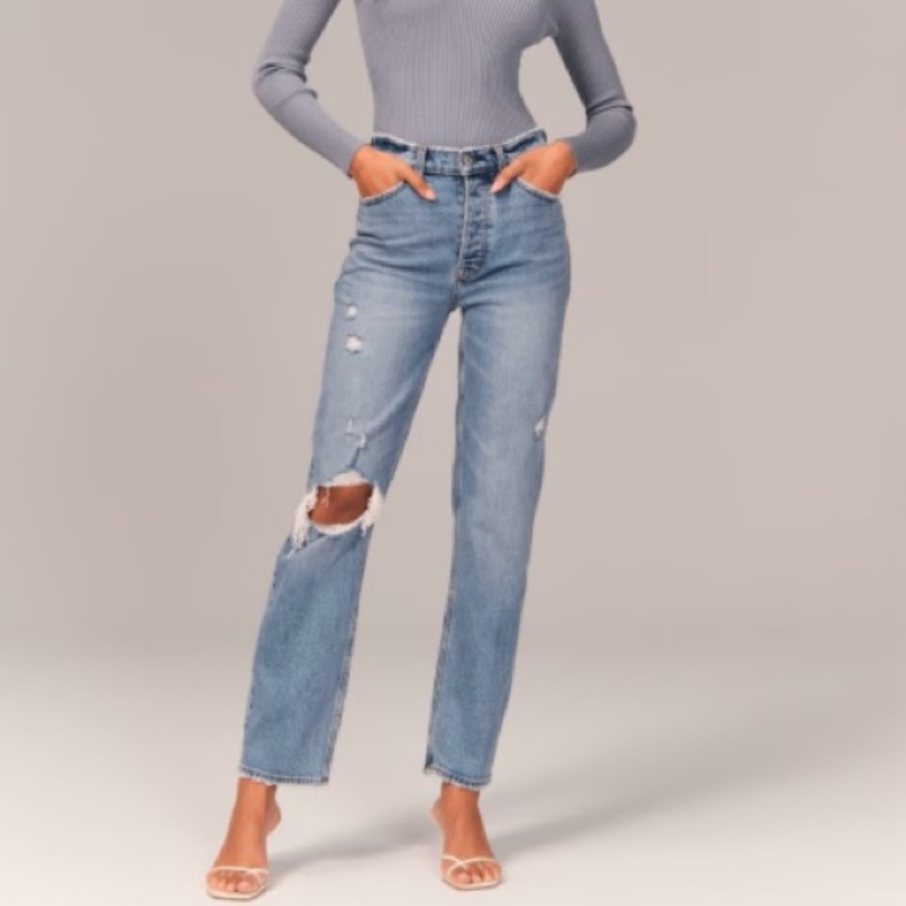 Abercrombie • The Dad High Rise Jeans in Light Ripped Wash